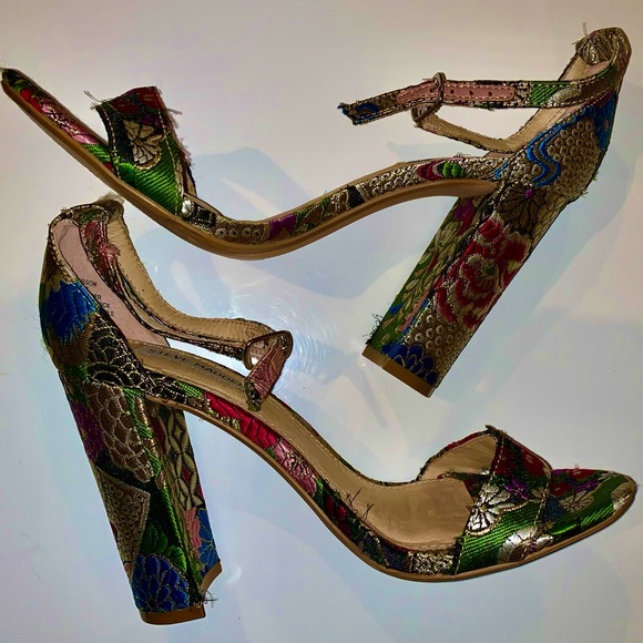STEVE MADDEN Carrson Multi Color Floral Chunky Heels W/ Ankle Strap - Picture 4 of 7